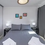 Hermoso Departamento En Maipu 49 - Cochera Para Vehiculos Chicos