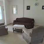 Casa Con Piscina Y Parque En Salta , Zona Aeropuerto