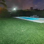 Casa De 2 Pisos, Zona Aeropuerto, 3 Dormitorios