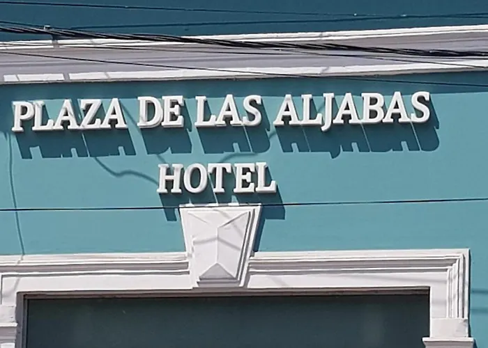 Plaza De Las Aljabas