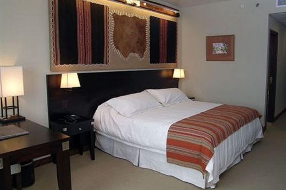 Alejandro 1º Hotel