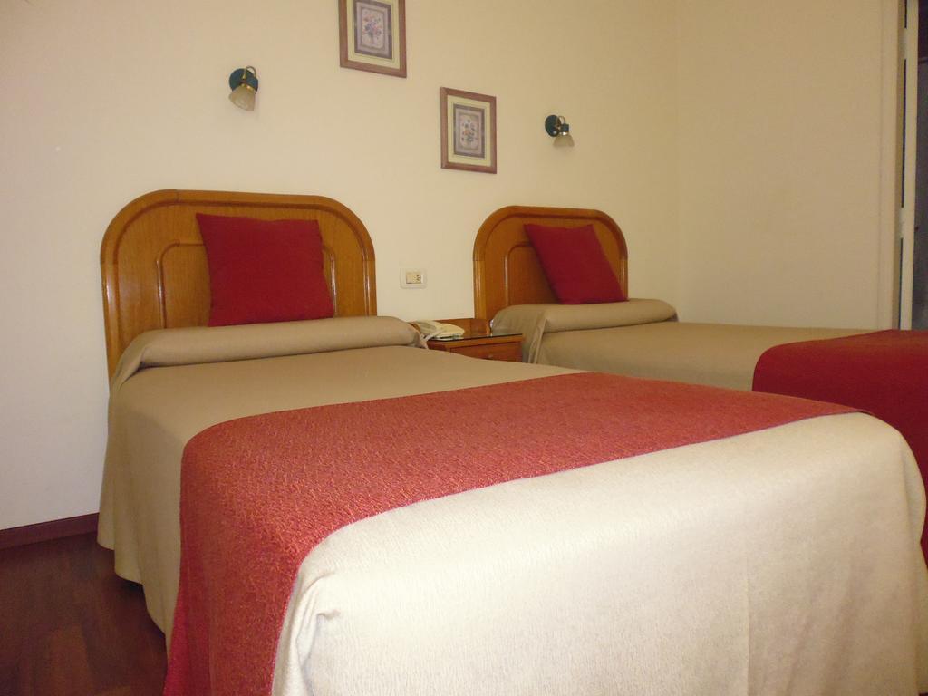 Victoria Plaza 3*