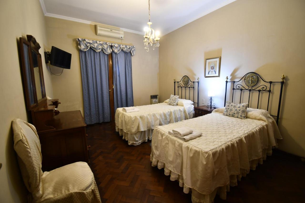 Hostal El Cerrito 3*