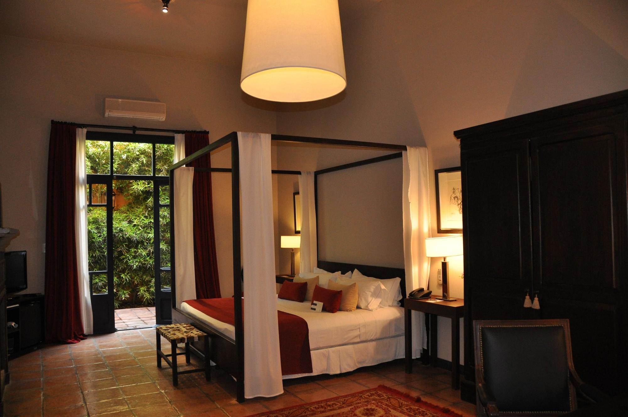 Legado Mitico Boutique Hotel 4*