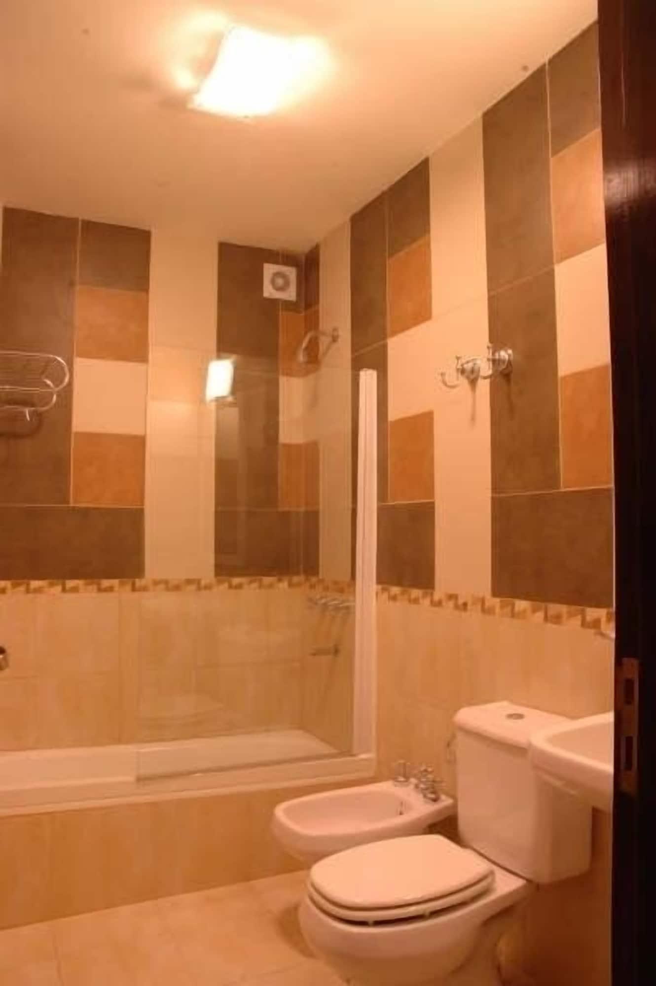 Aybal Hotel 3*