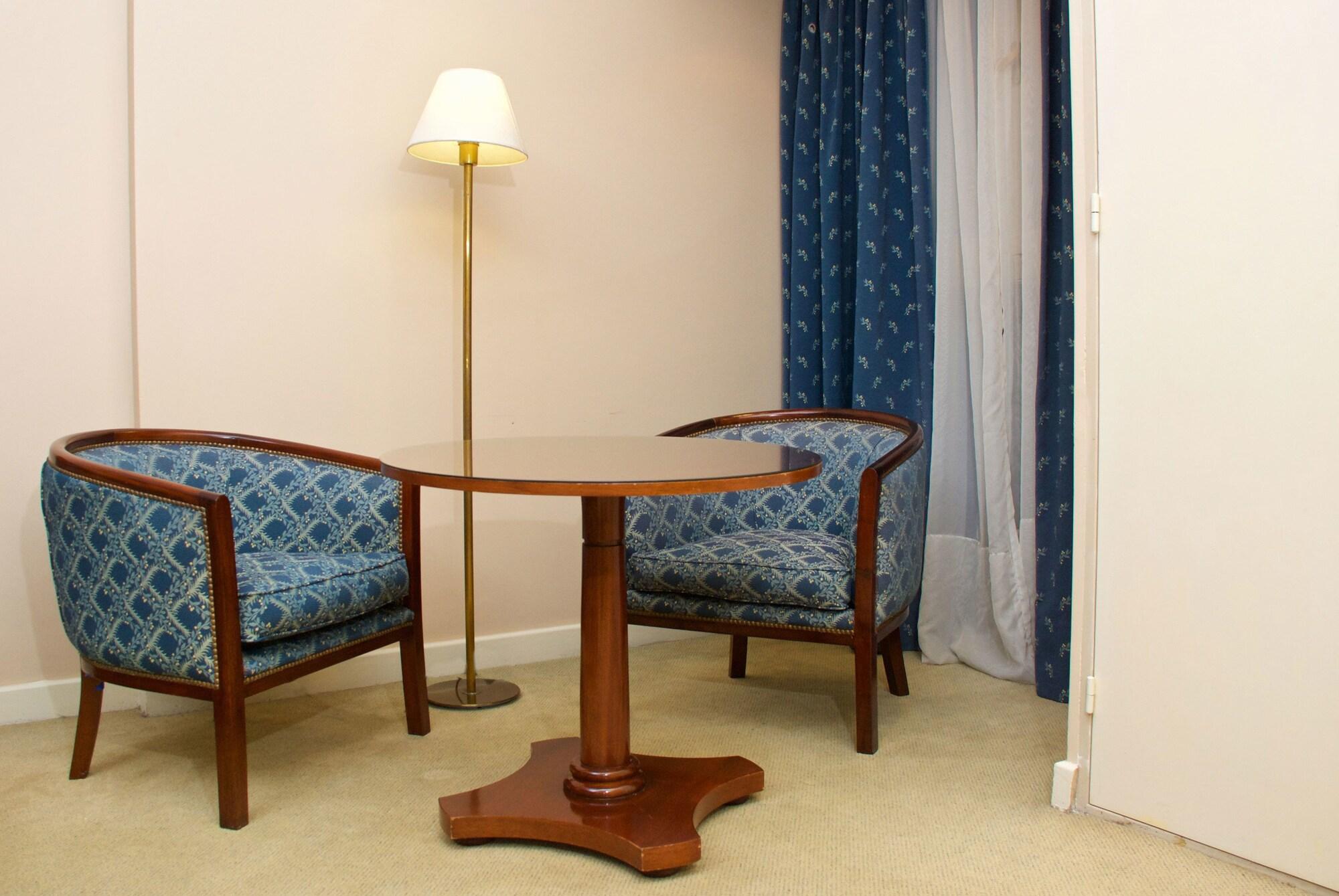 Provincial Plaza Hotel 4*