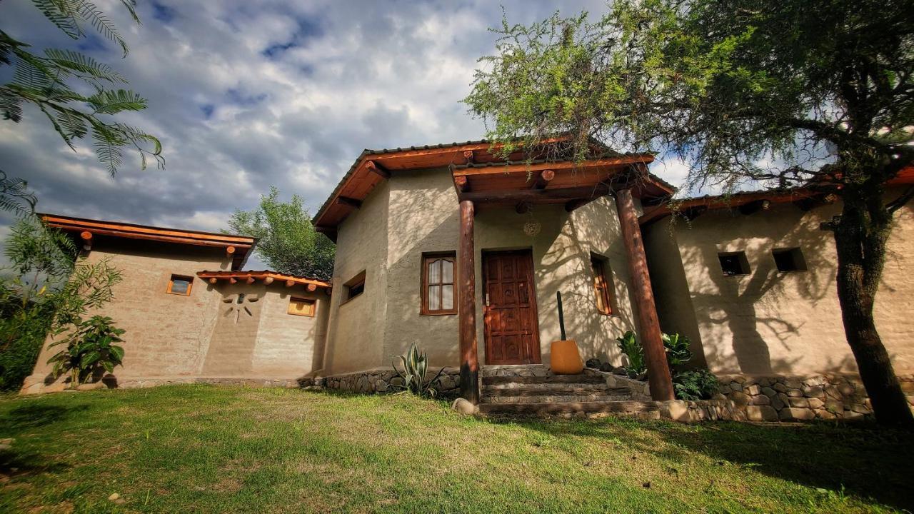 Ayni Hogar Octogonal Habitación en casa particular *
