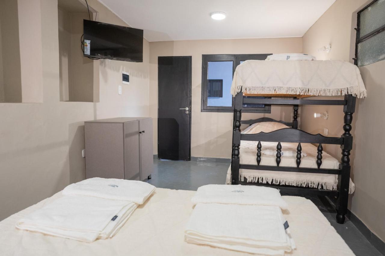 Marilian Hostel *