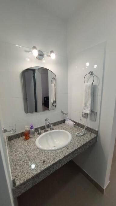 Apartamento Bambu 3. Amplio Departamento. *