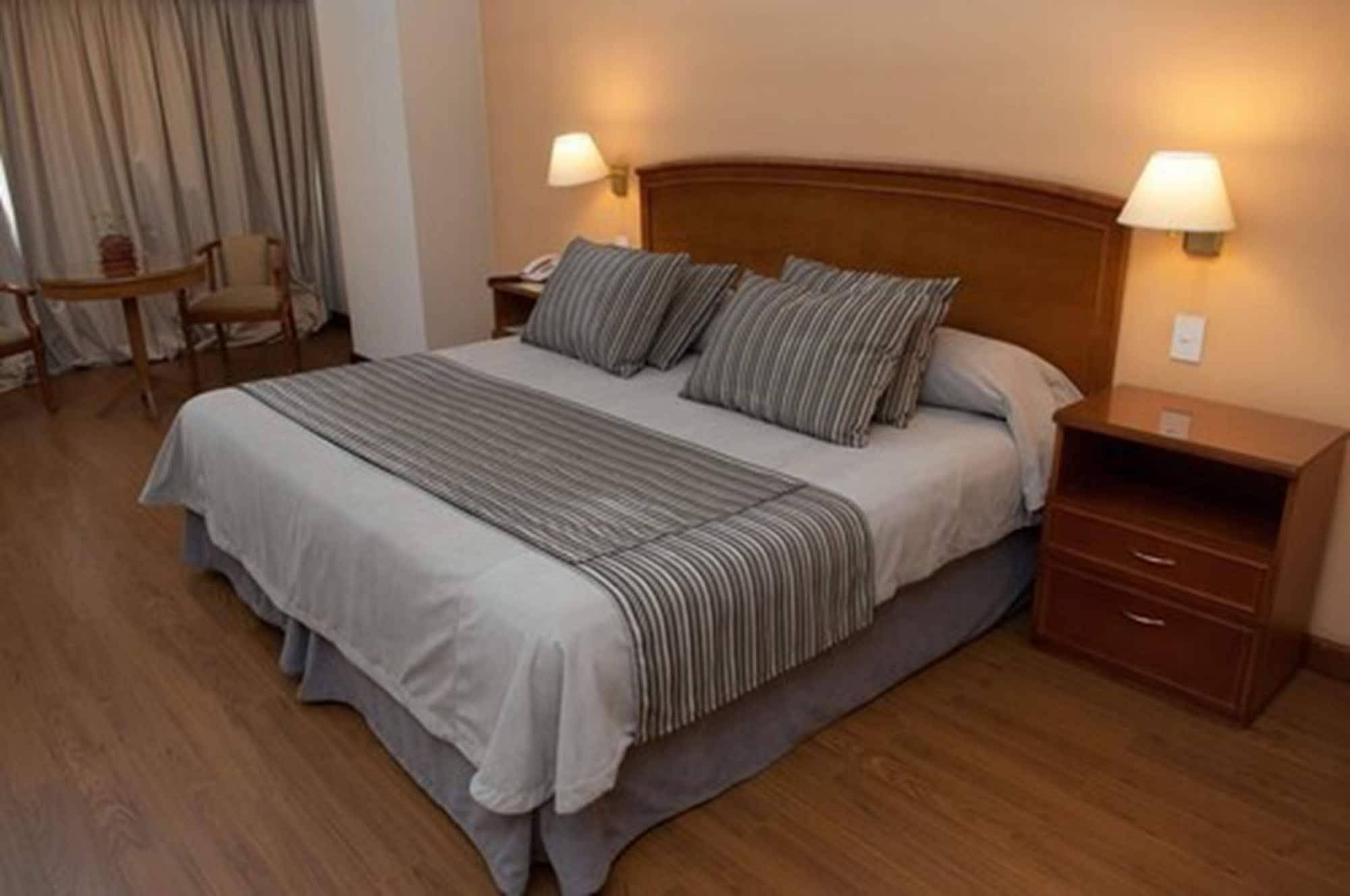 Casa Real Hotel