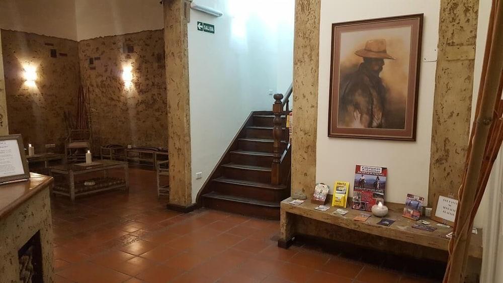 Refugio Del Inca Hotel *