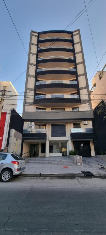 Luminoso, Amplio Y Bien Ubicado! Apartamento Salta