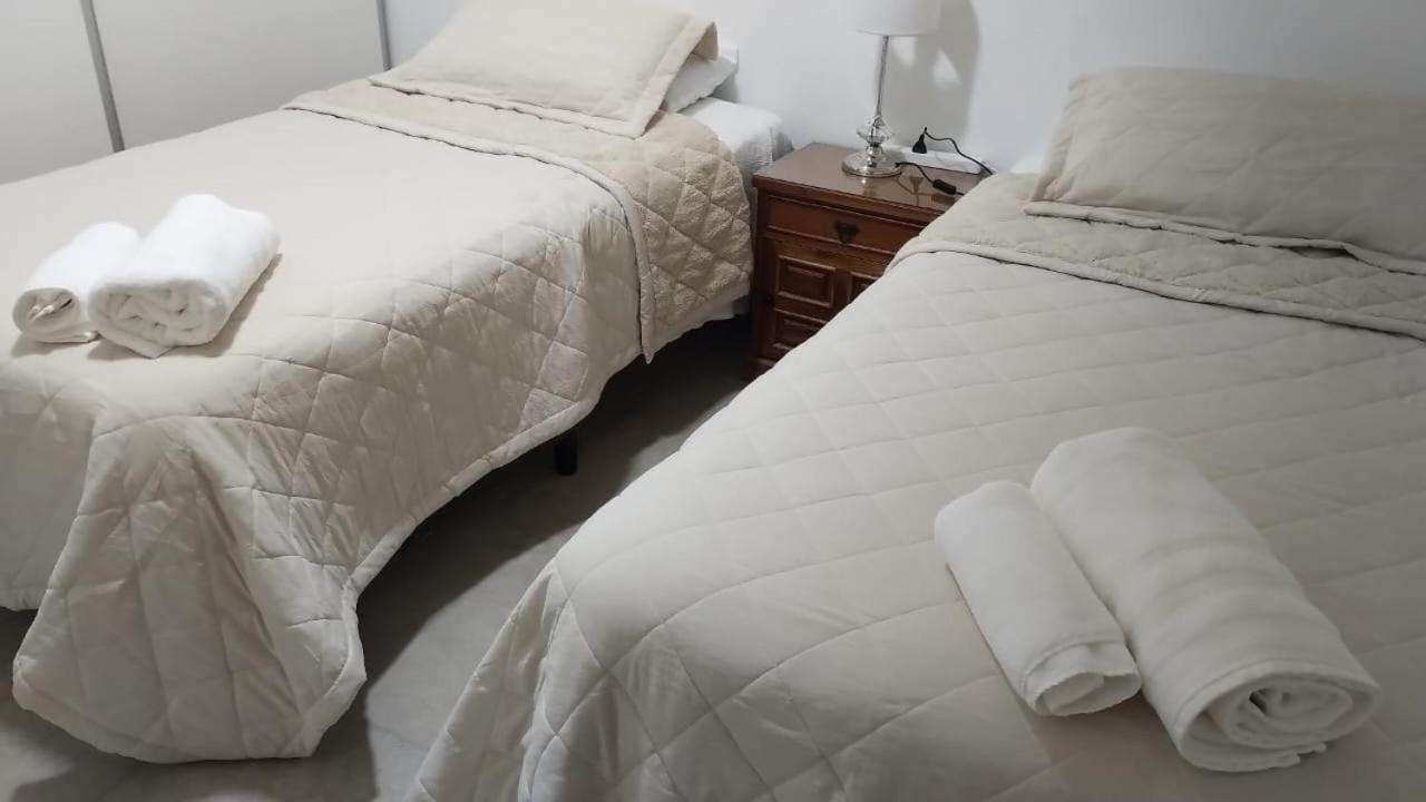 Apartamento Luminoso, Amplio Y Bien Ubicado!