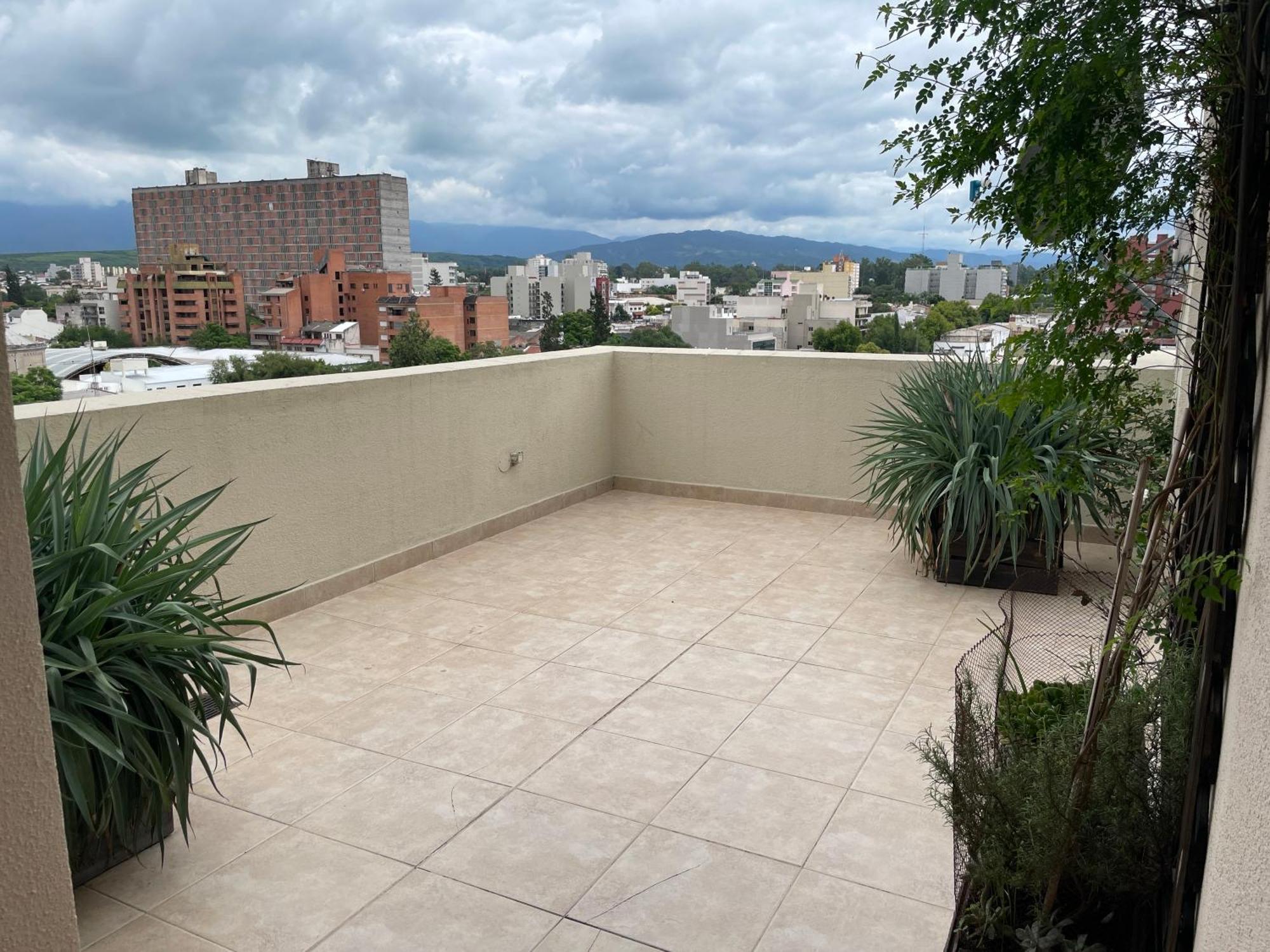 Departamento 2 Pisos 3 Hab 4 Banos * Salta