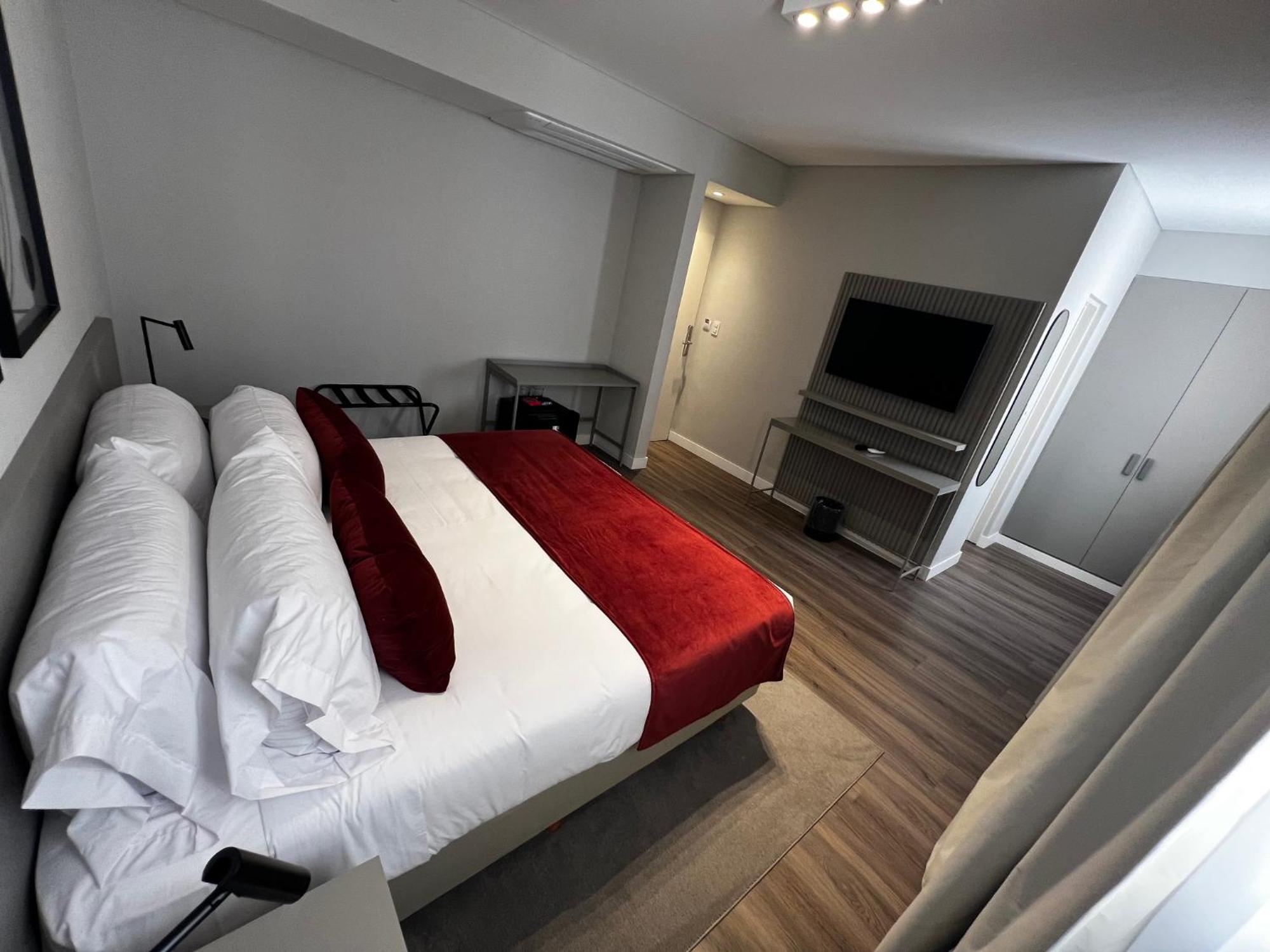 Guemes & Hotel