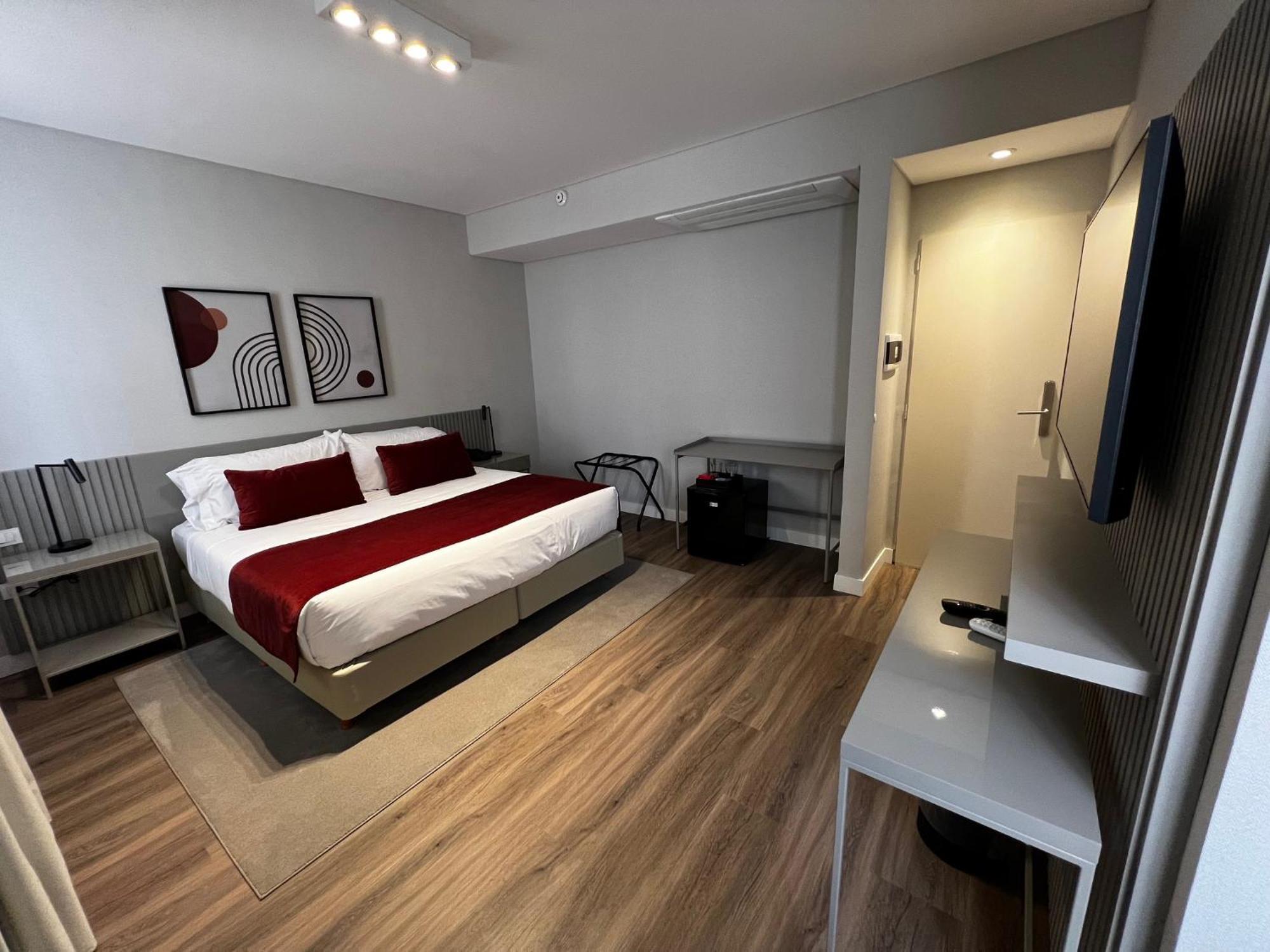 Guemes & Hotel 4*