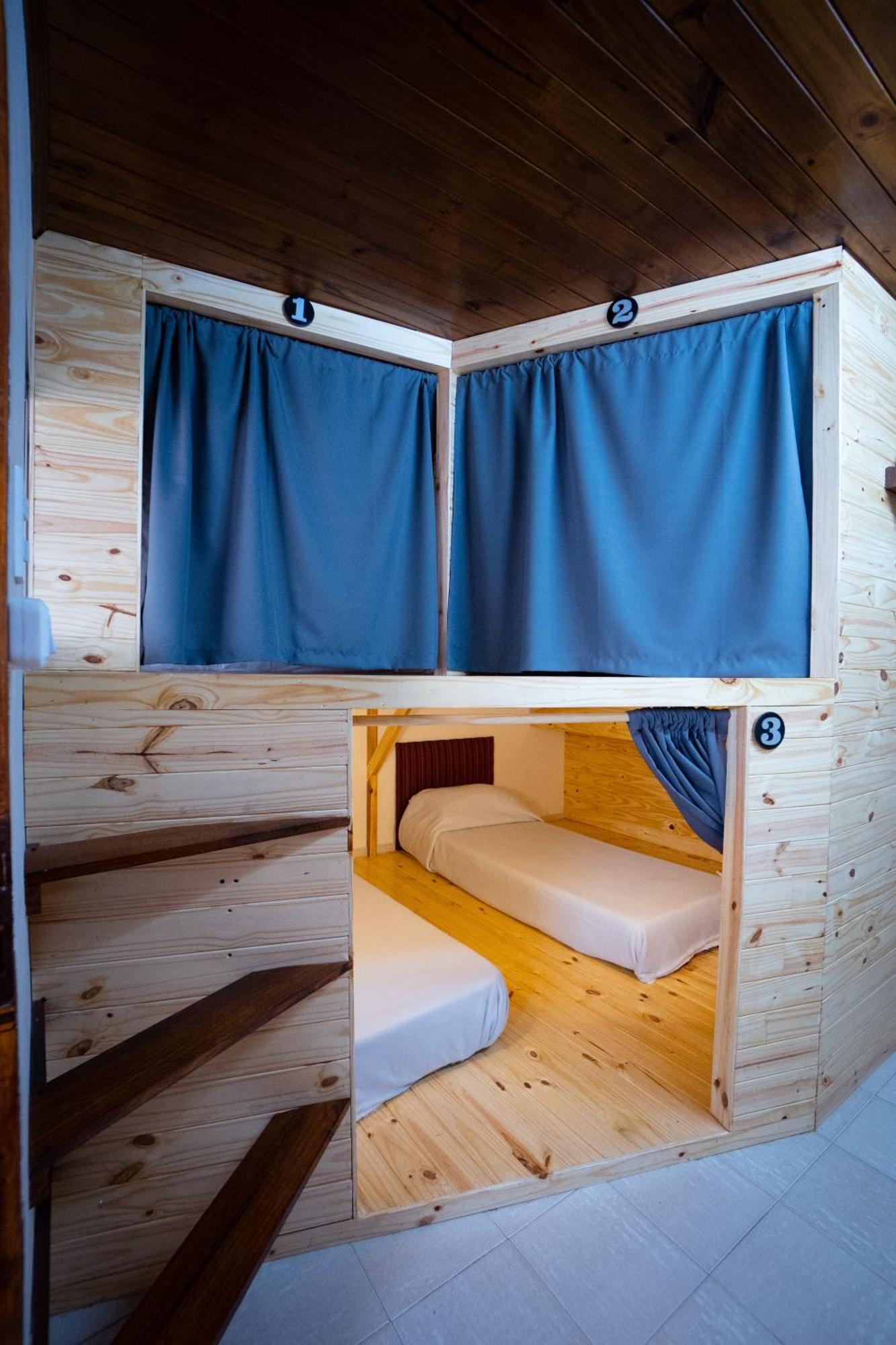 Capsule hotel Lead Pods *