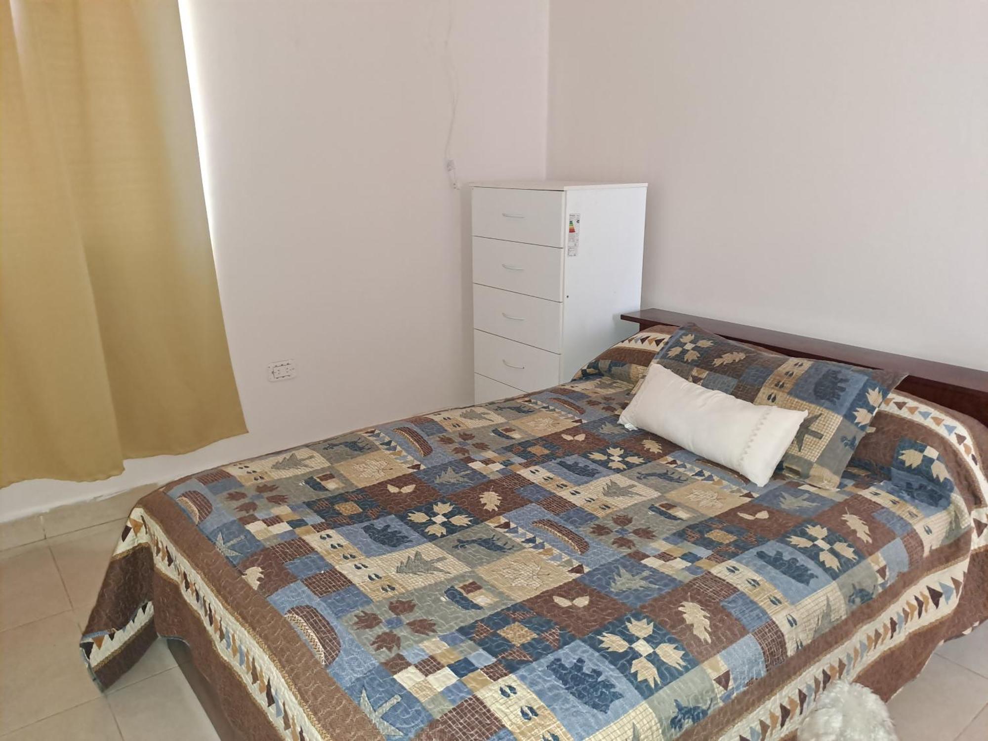Casa Con Piscina Y Parque En , Zona Aeropuerto Holiday home *
