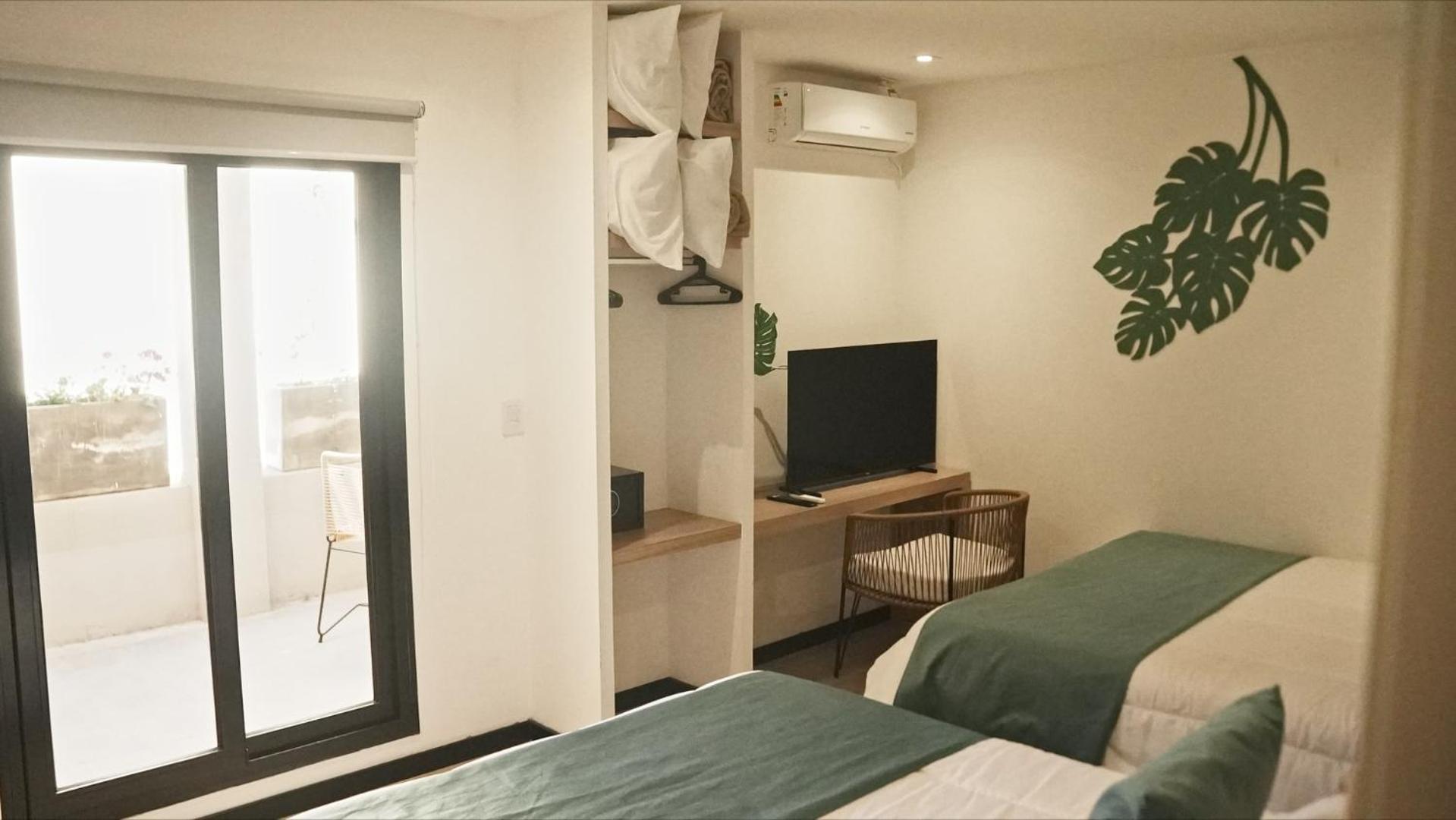 Caseros Hotel