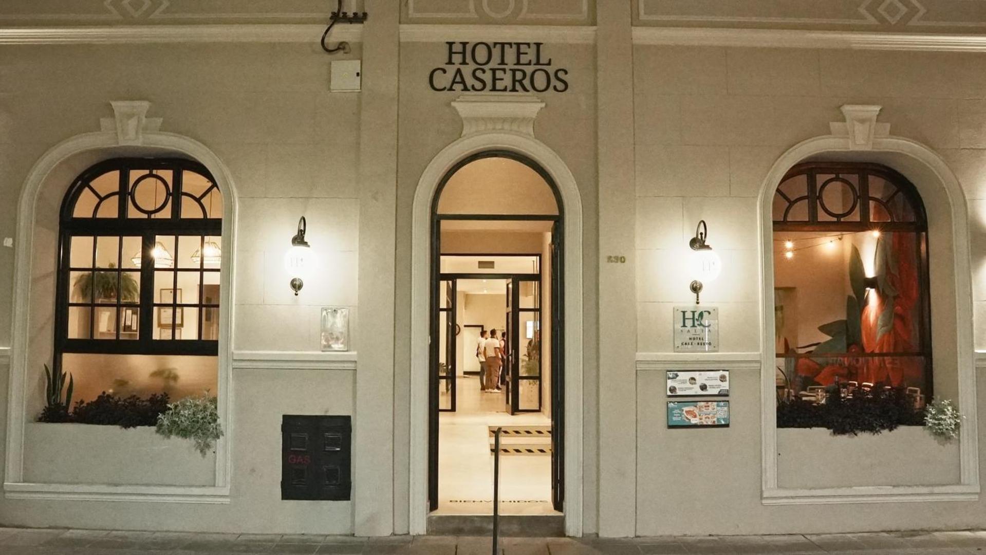 Hotel Caseros 3*