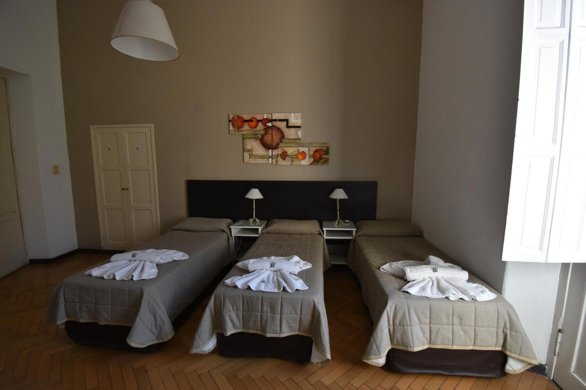 Plaza Hotel 2*