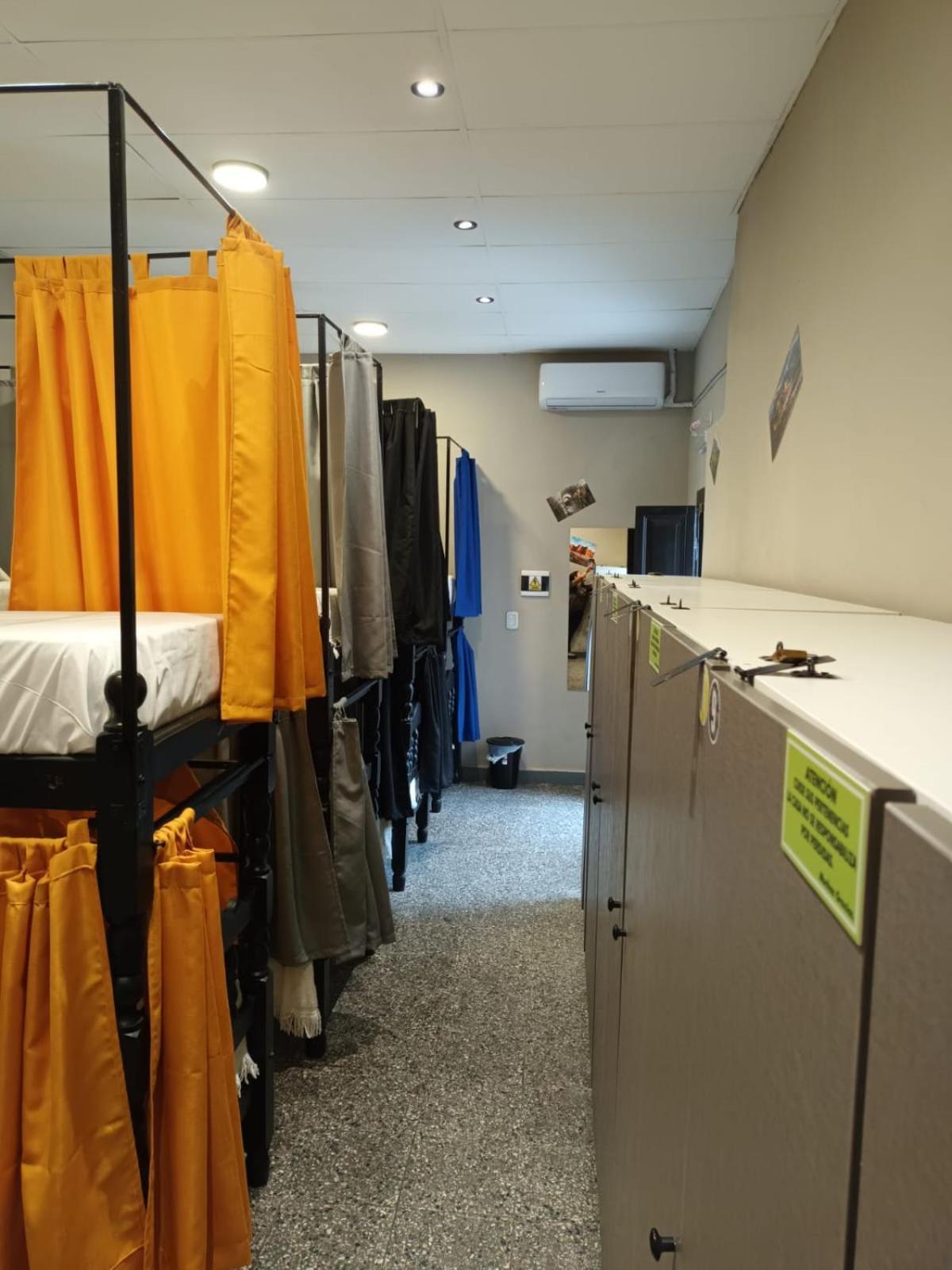 Marilian Hostel *