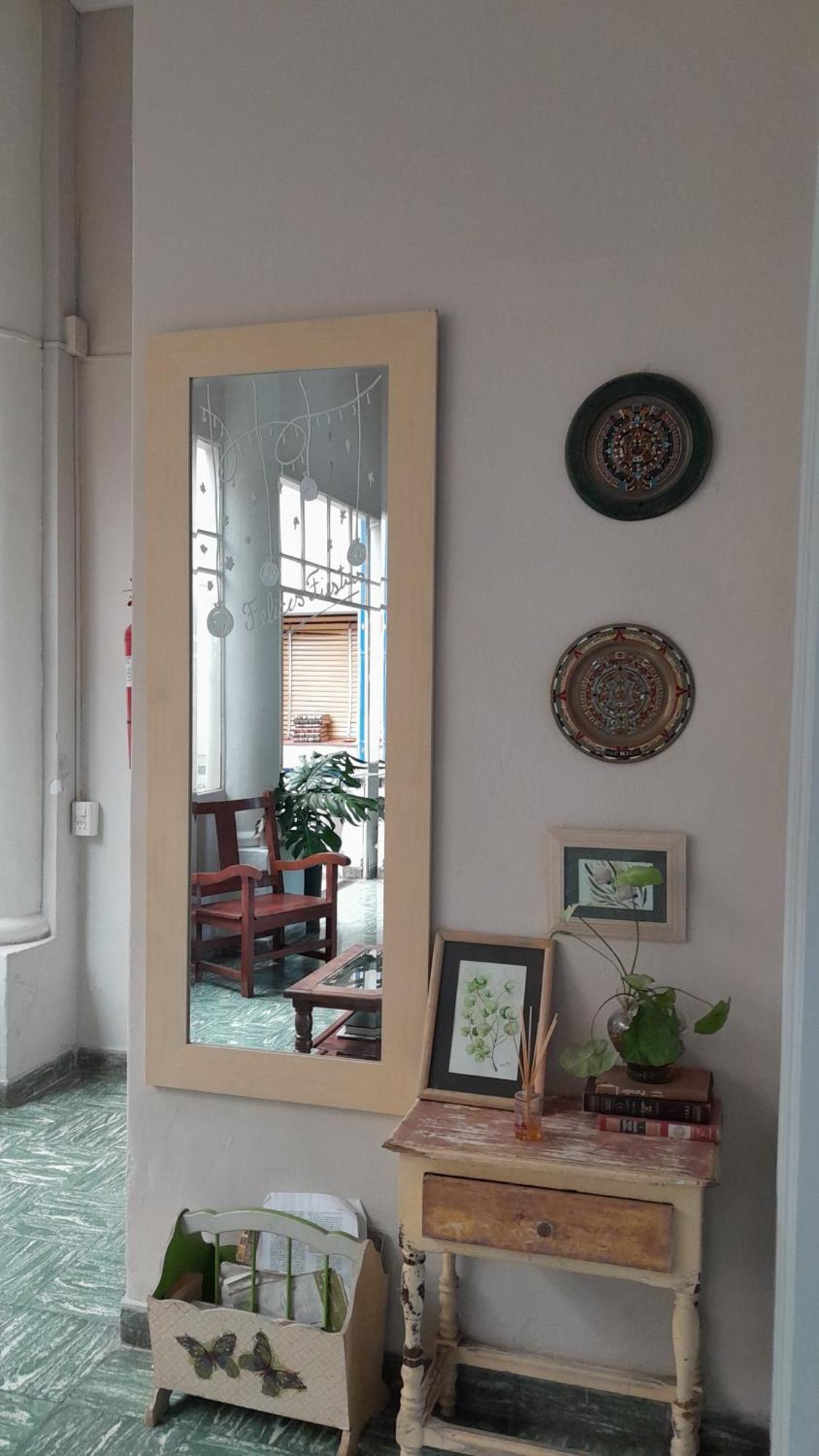 Elena Hotel *