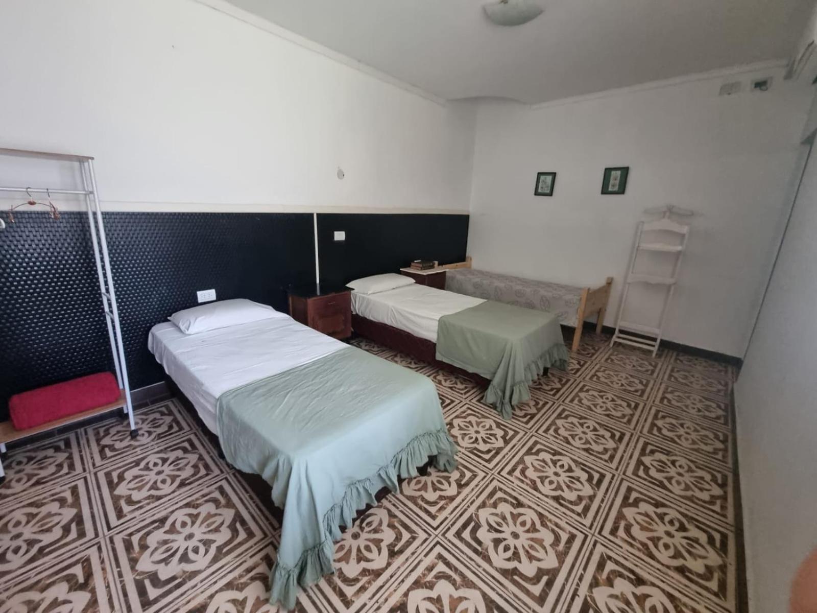 Elena Hotel *