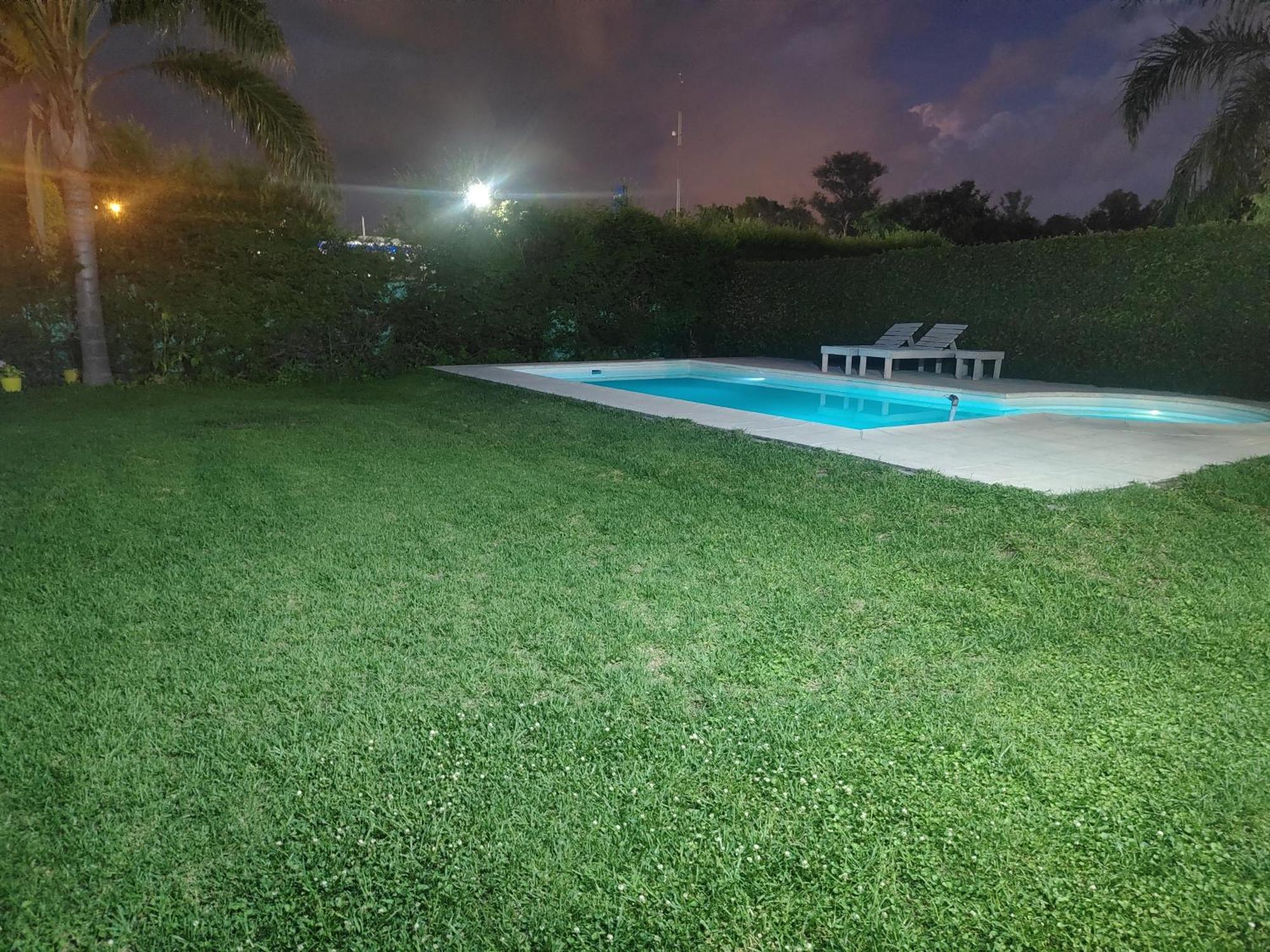 Casa De 2 Pisos, Zona Aeropuerto, 3 Сasa de vacaciones *
