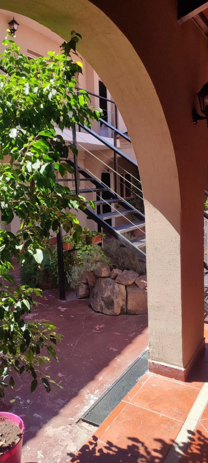 De La Linda Hotel