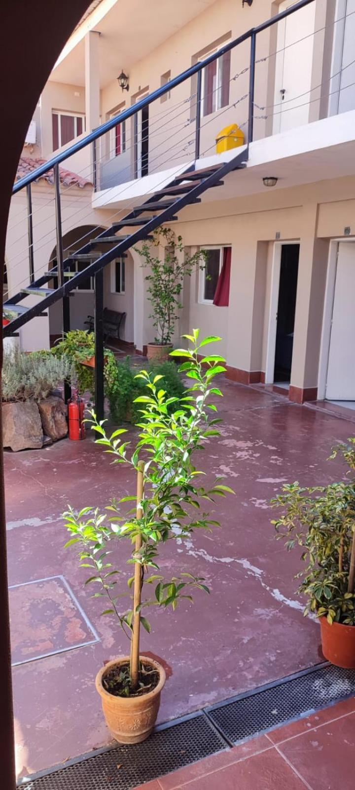 Hotel De La Linda 2*