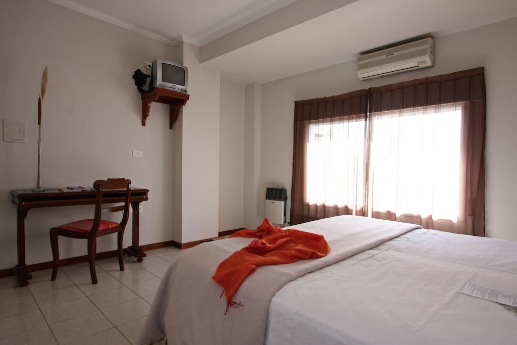 Hotel Plaza De Aljabas 3*