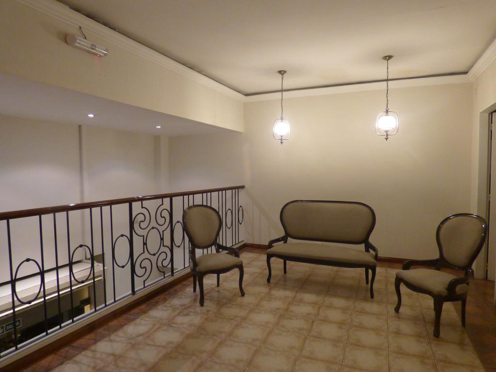 Hotel Plaza De Aljabas 3*