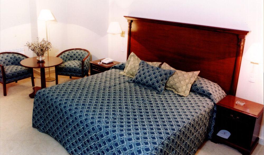 Provincial Plaza Hotel 4*
