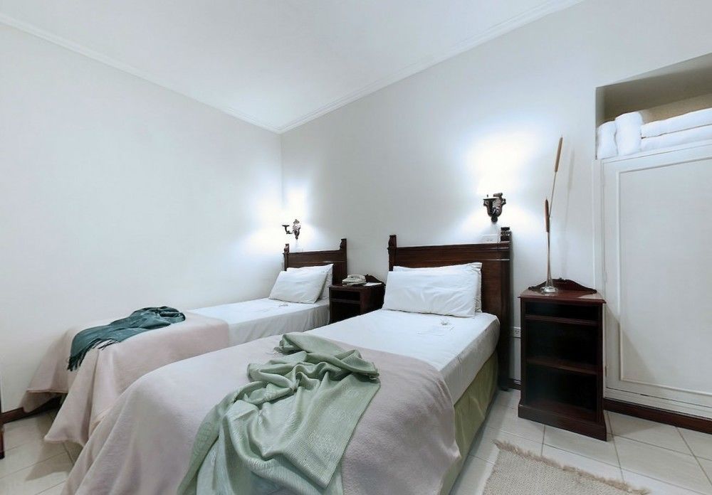 Plaza De Aljabas Hotel 3*