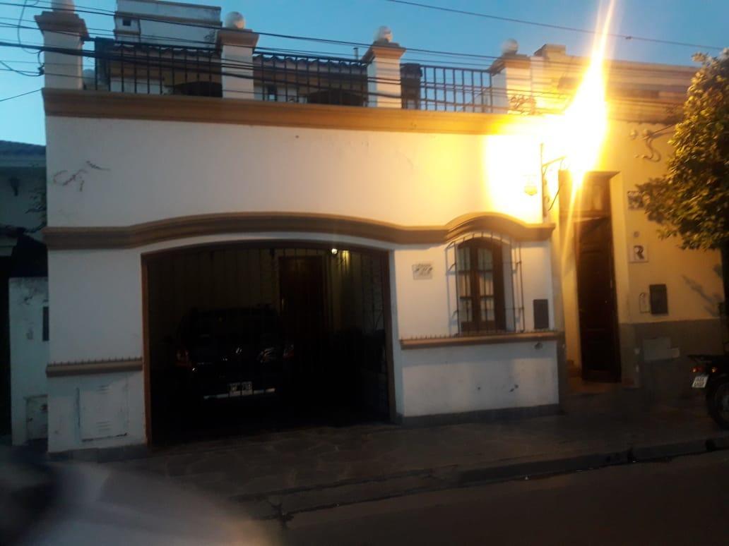 Caseros 44 Bed & Breakfast