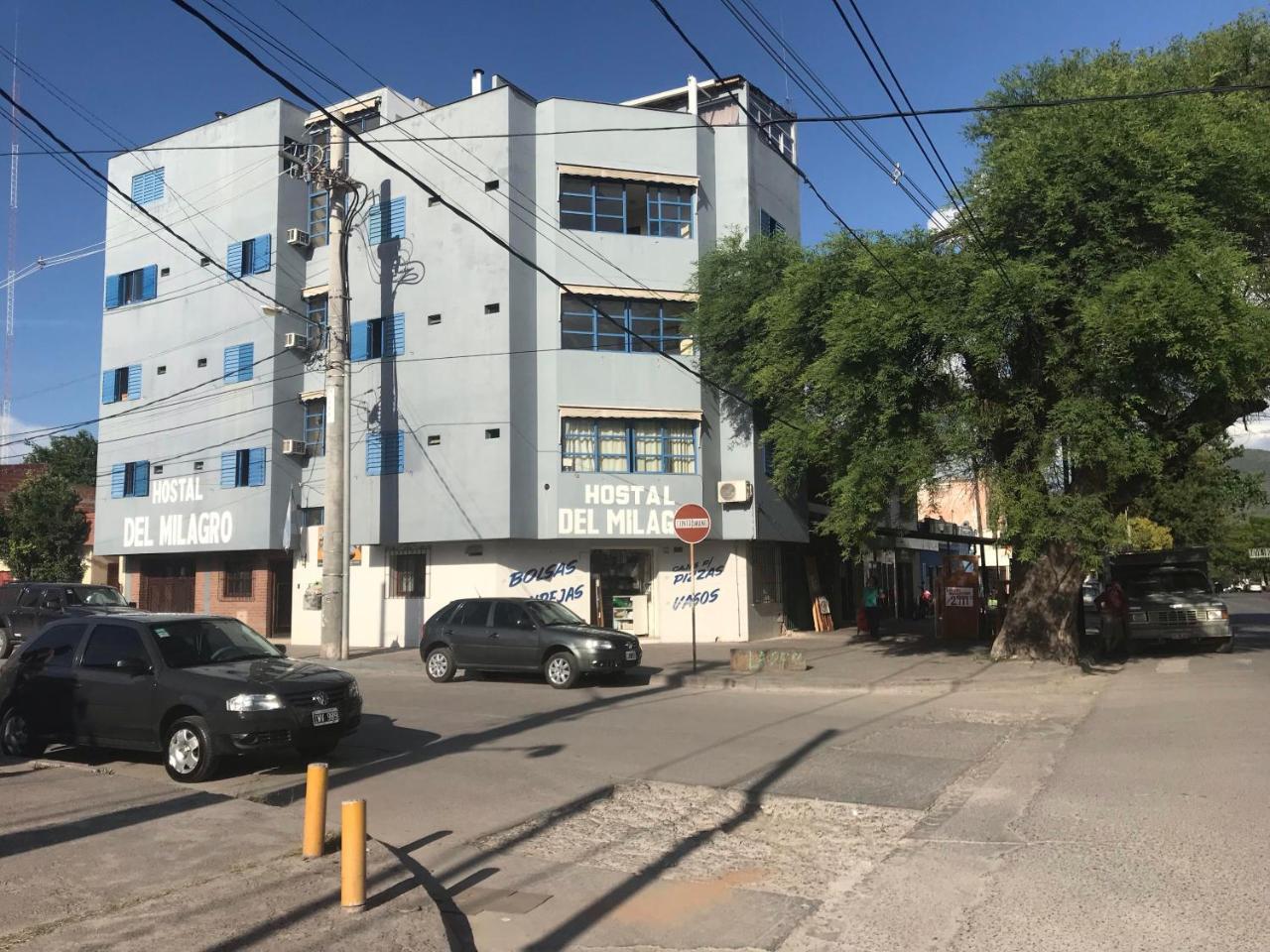 Del Milagro *