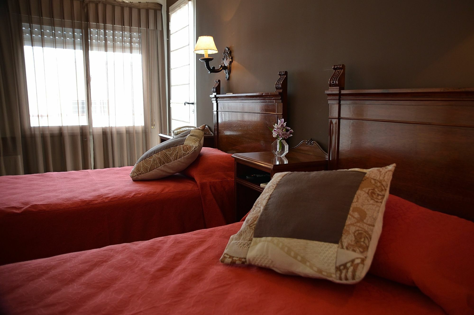 Hotel Plaza De Aljabas 3*
