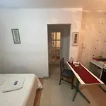 Apart Petit Woww