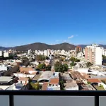 Moderno departamento con garage en centro de Salta