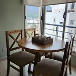 Departamento - Excelente Ubicacion, Zona Centro.
