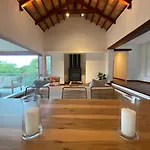 Casa Con Increibles Vistas!!!
