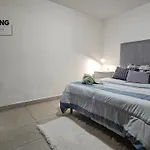 VI Hosting Ameghino Apart