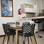 Tango Apartment, P/ 4 Personas, Con Cochera.