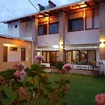 Accueillant Auberge Salta