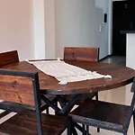 La Linda Suites
