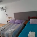 Mi Casa, Su Casa