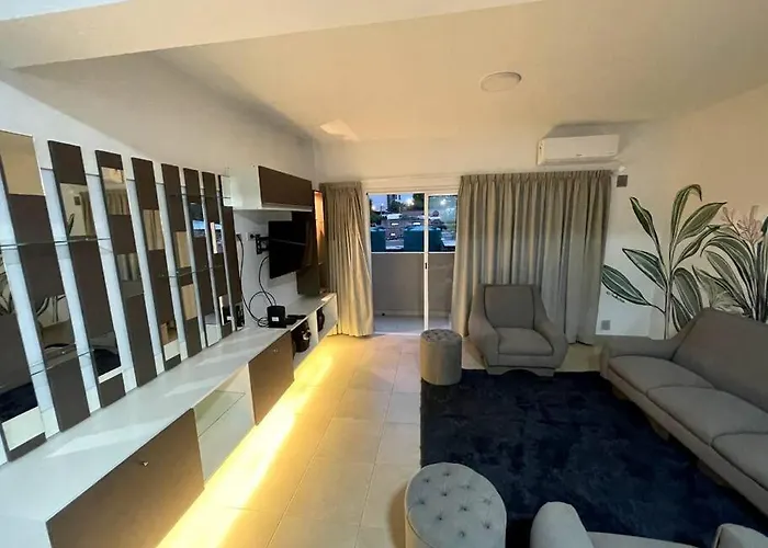 Hermoso departamento,totalmente amoblado c/cochera