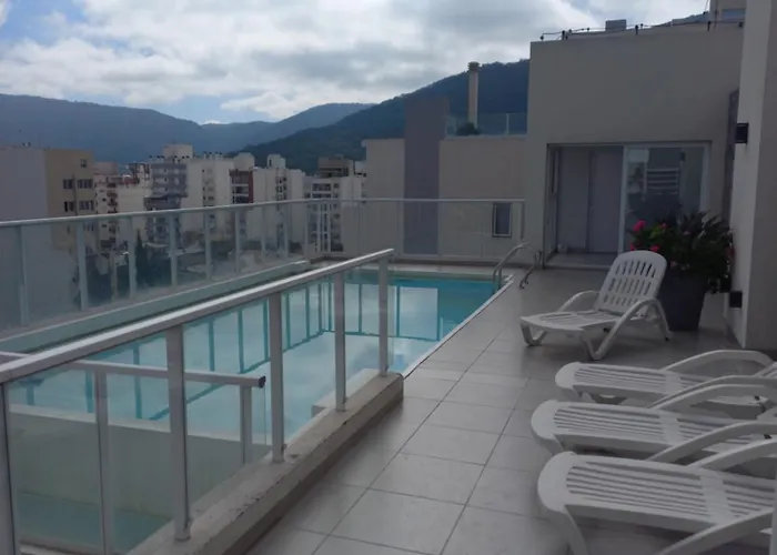 Dean Funes Suites 302