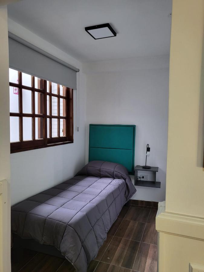 Avenida Belgrano Habitación en casa particular *